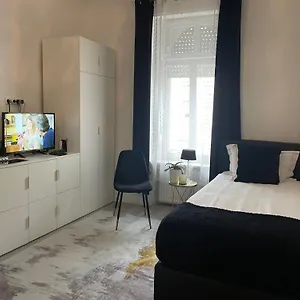  Gasthof Executive Single With En-suite In Centre